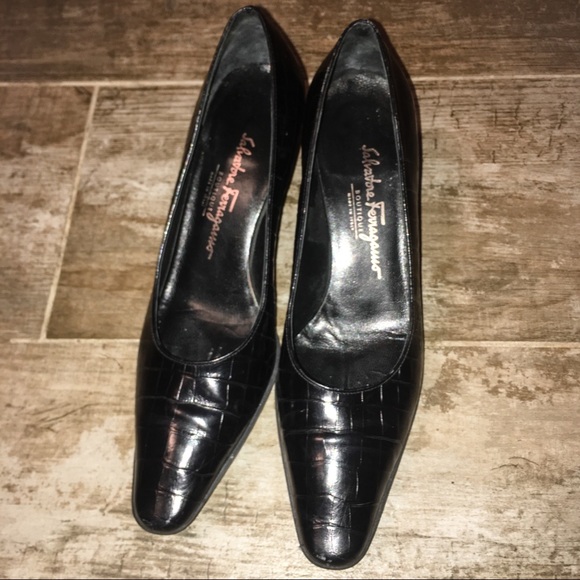 Ferragamo Black Croc Embossed Kitten Heels Sz 7.5B - Picture 2 of 8